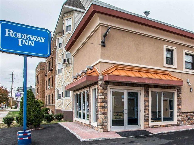 Belleville Rodeway Inn מראה חיצוני תמונה