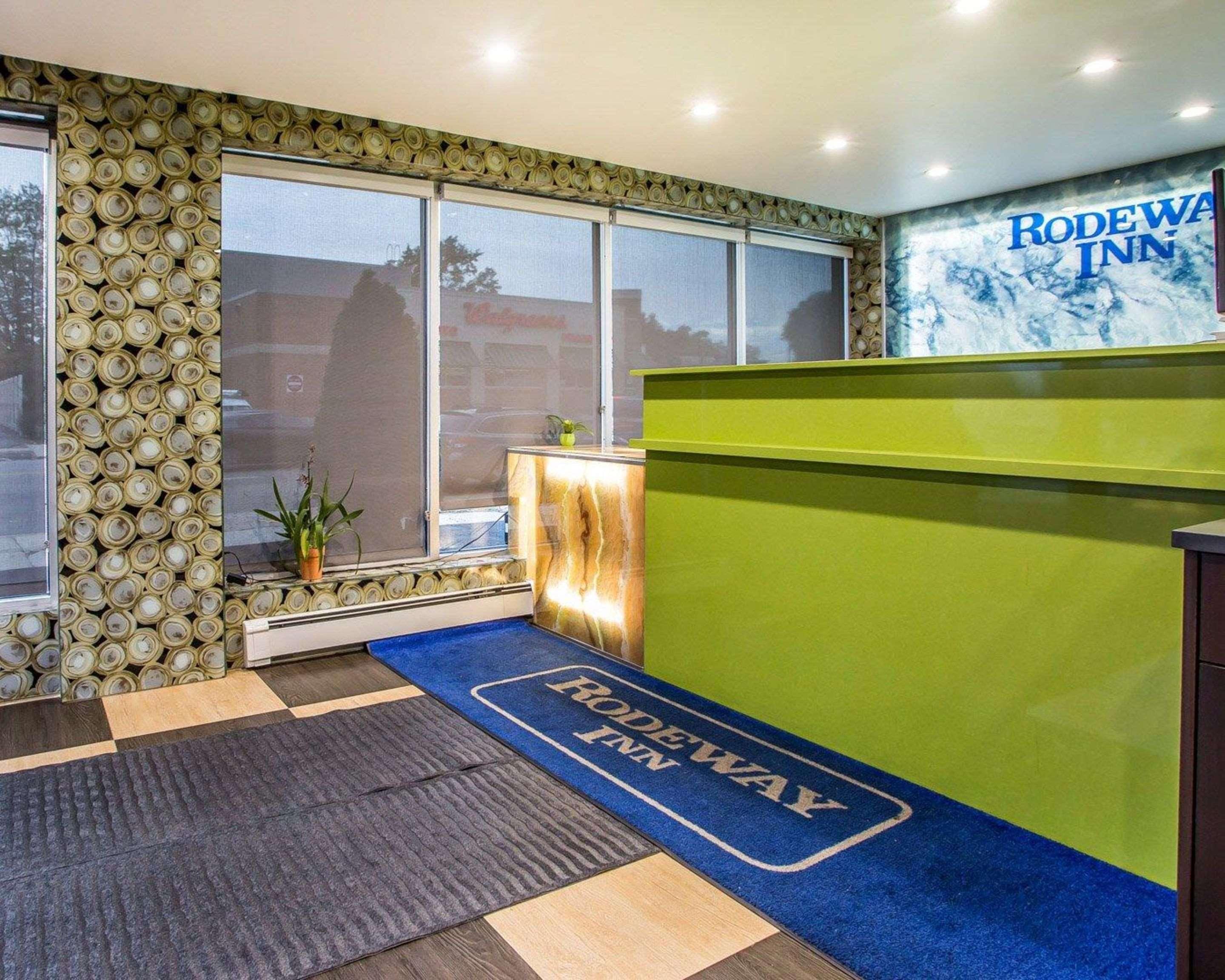 Belleville Rodeway Inn מראה חיצוני תמונה