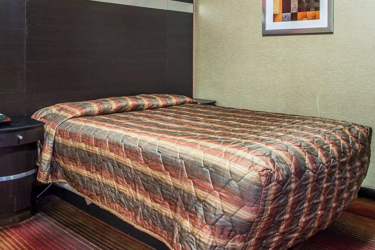Belleville Rodeway Inn מראה חיצוני תמונה
