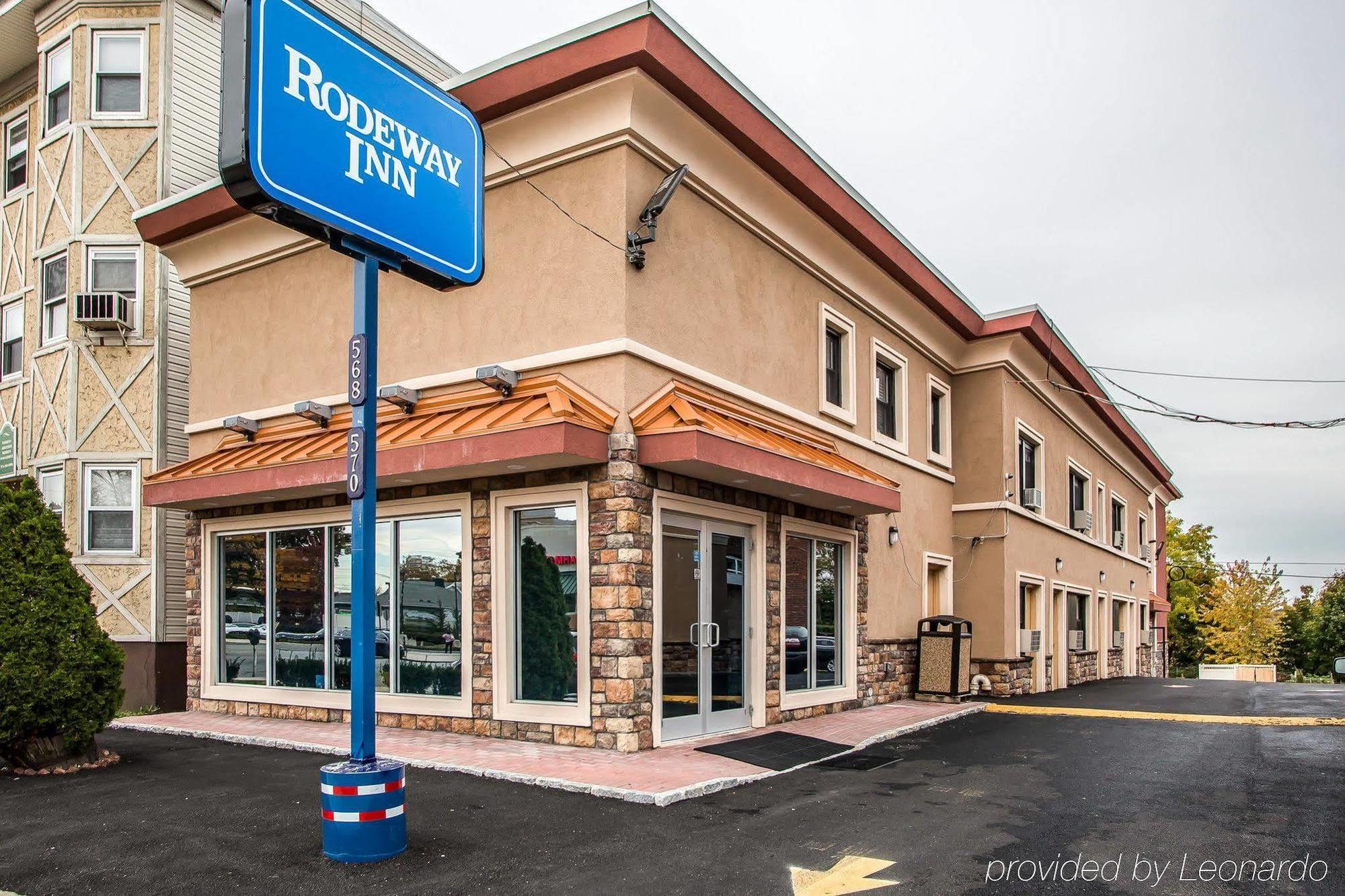Belleville Rodeway Inn מראה חיצוני תמונה