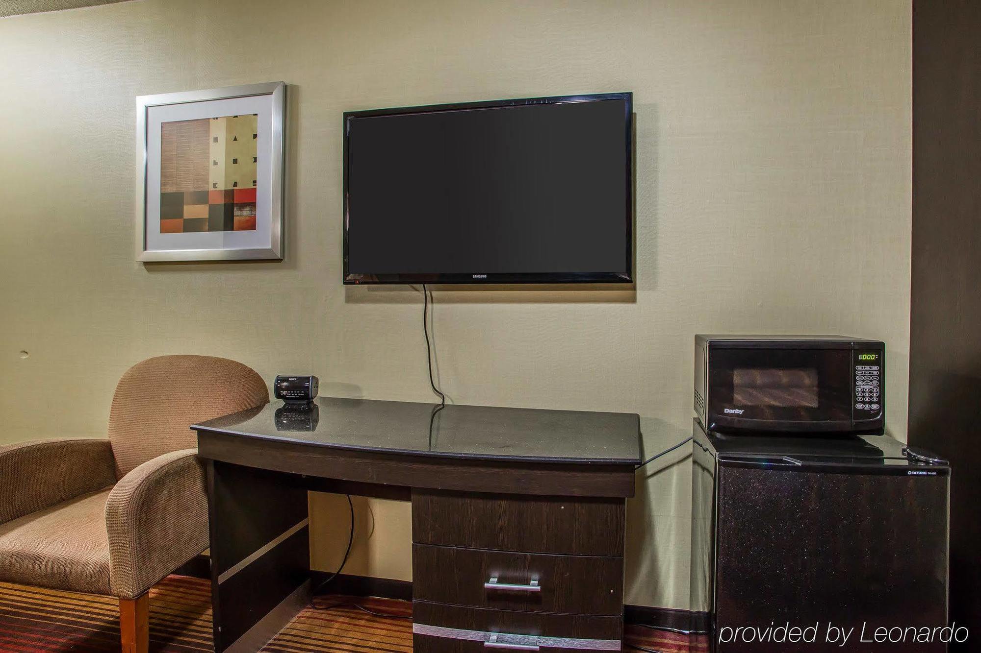 Belleville Rodeway Inn מראה חיצוני תמונה